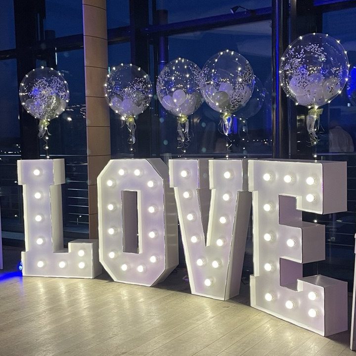 LOVE- Buchstaben mieten Aachen